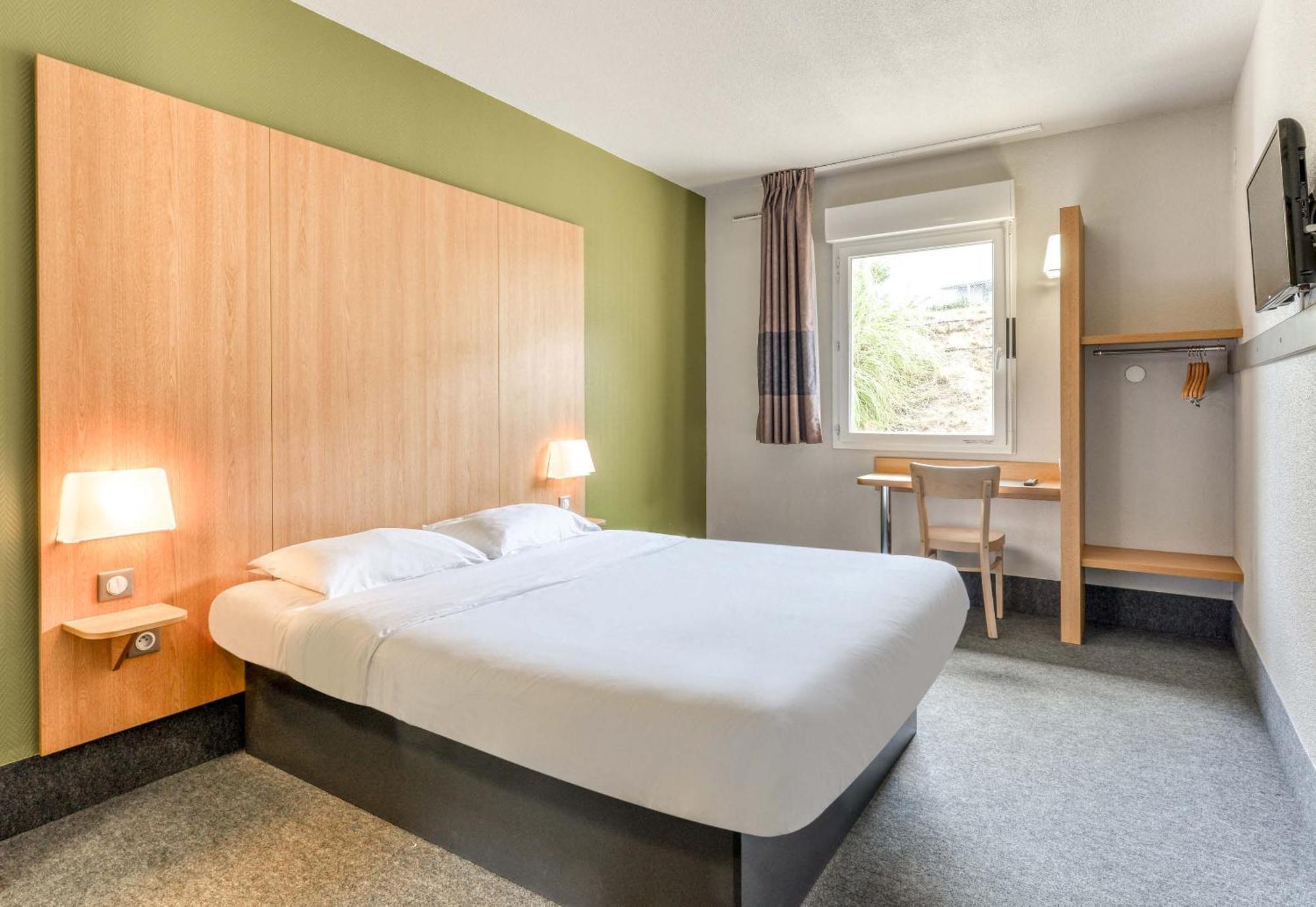 Hotel B&B HOTEL Pézenas 2*
