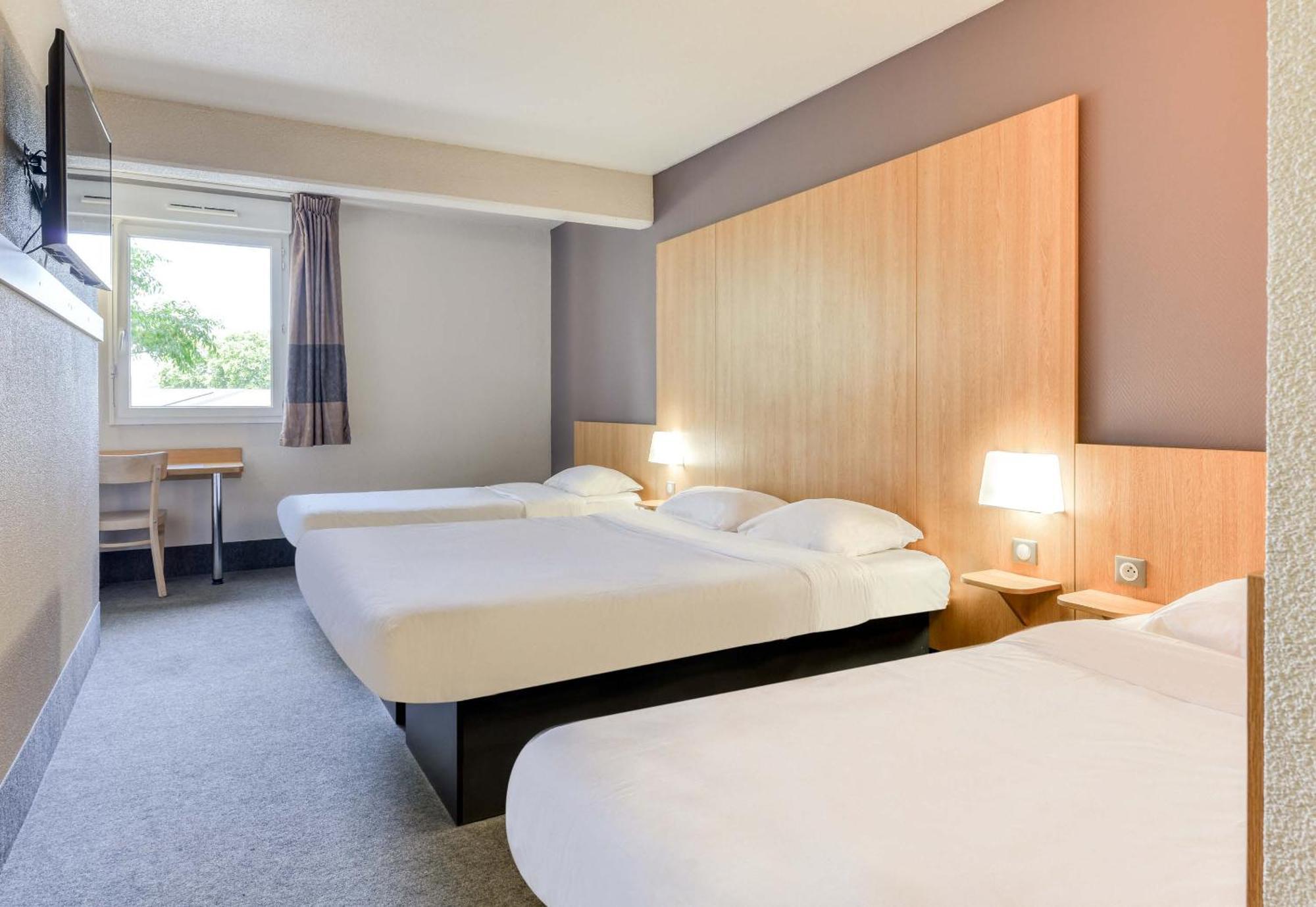 B&B Hotel Pezenas 2*